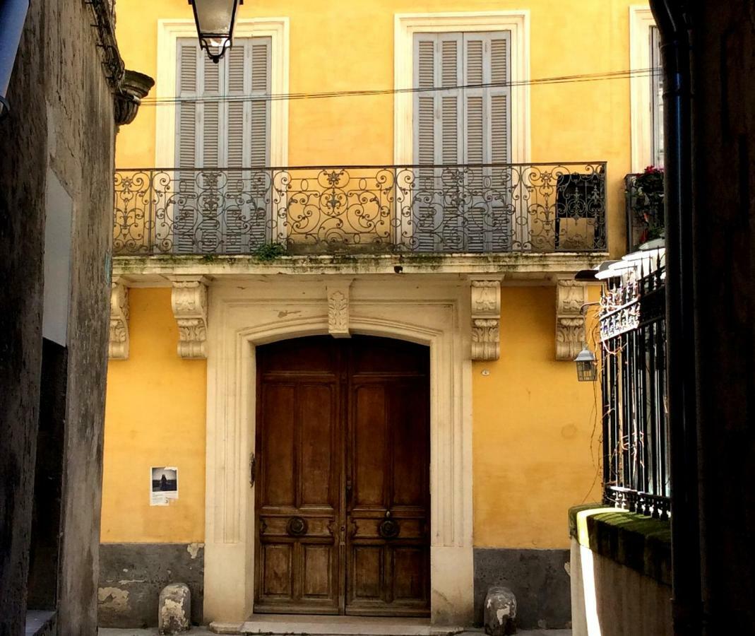 Le Barreme Arles Exterior foto